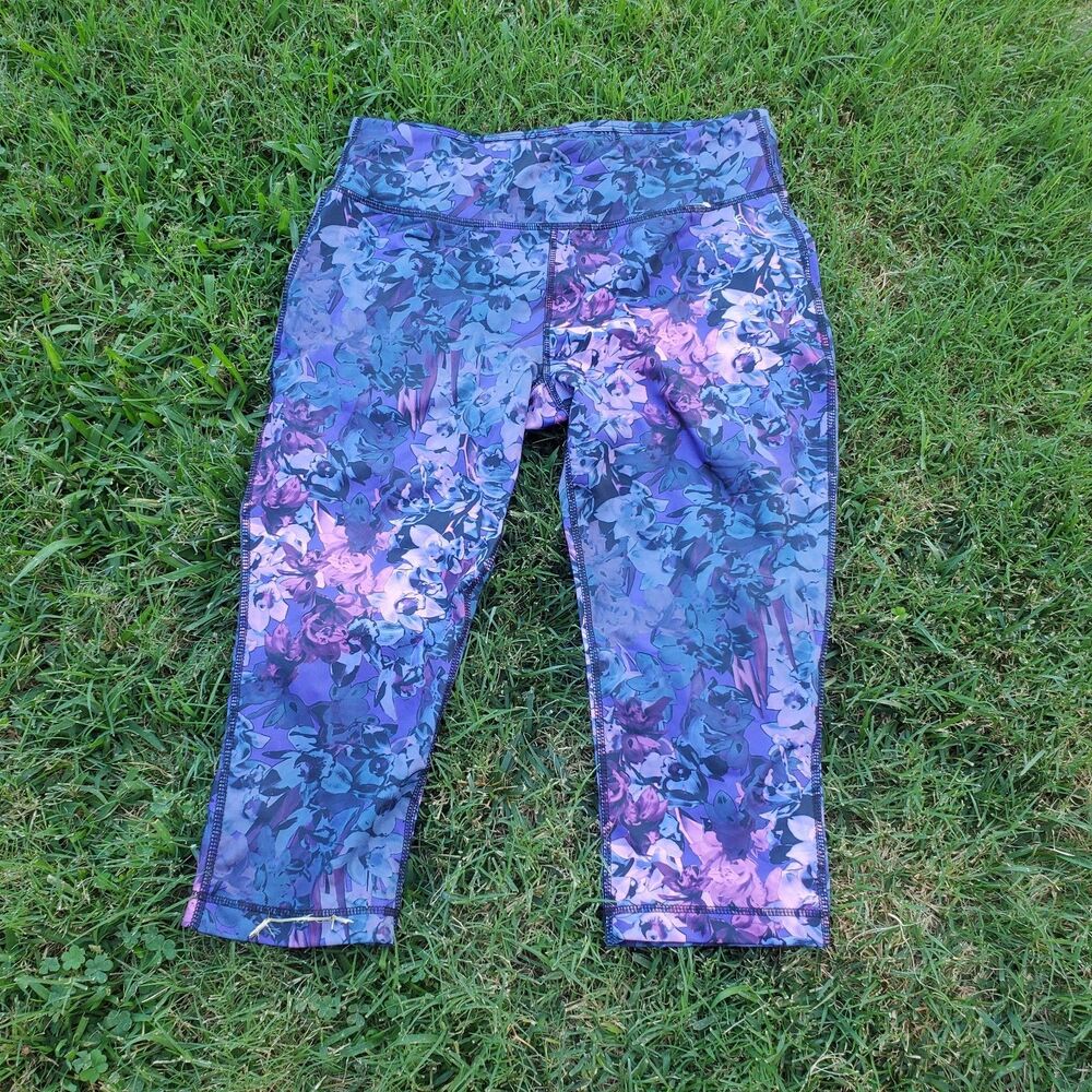 Danskin Now Cropped Leggings Size (M 8-10) Multicolor